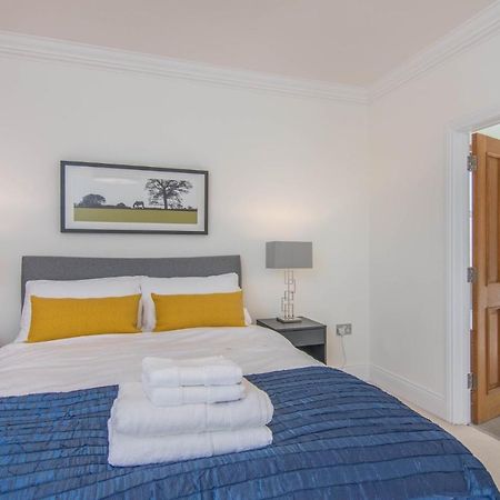 Jubilee Mansions 5* Retreat Peterborough Exterior photo