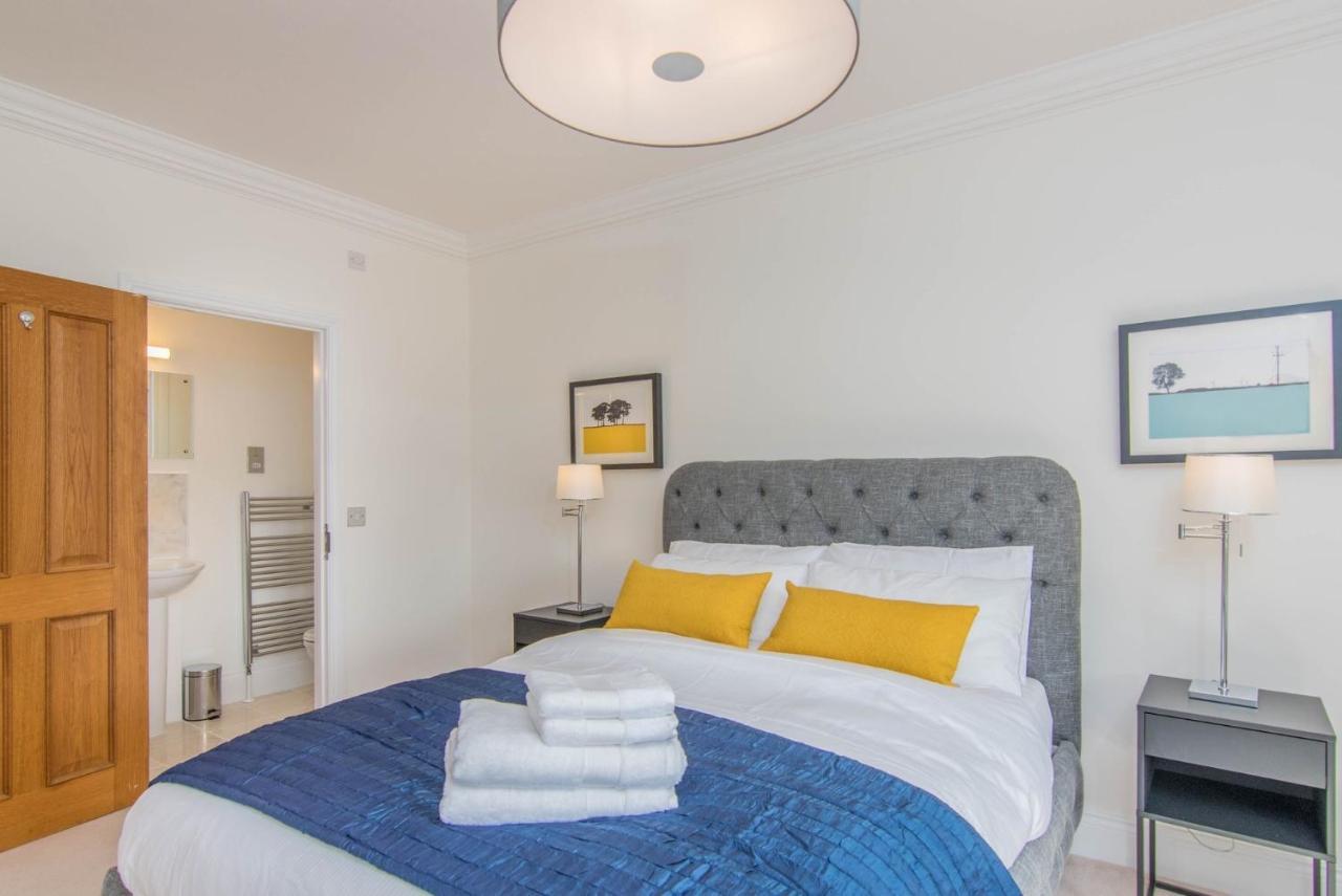 Jubilee Mansions 5* Retreat Peterborough Exterior photo
